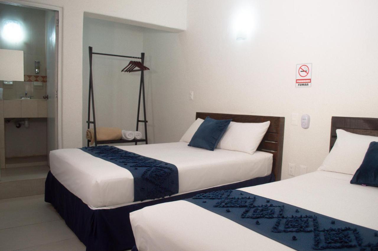 Hotel Juarez 70 Колима Стая снимка